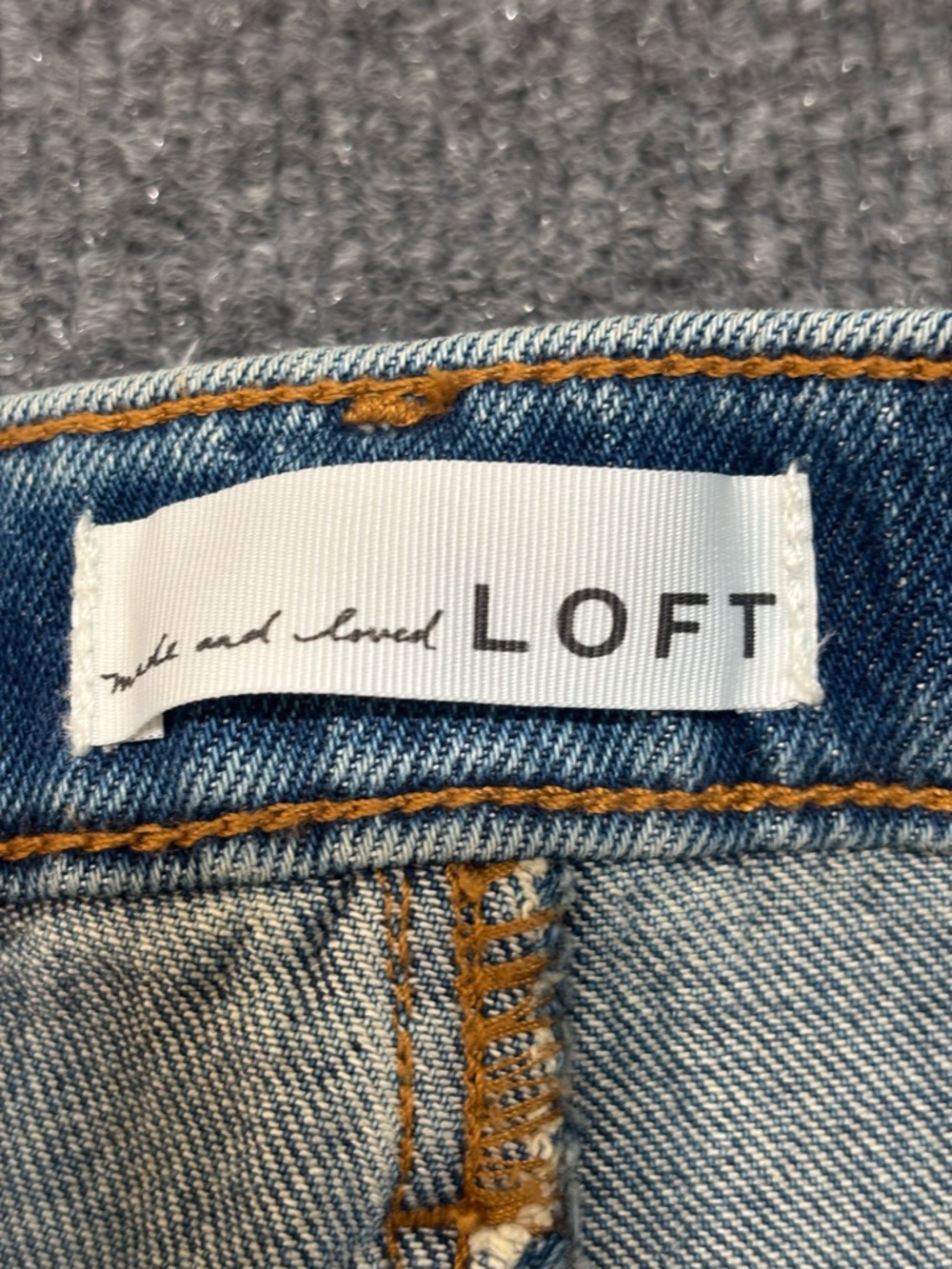 LOFT The Straight High Rise Distressed Jeans Light Wash | Size 28 / 6 - Picture 3 of 11